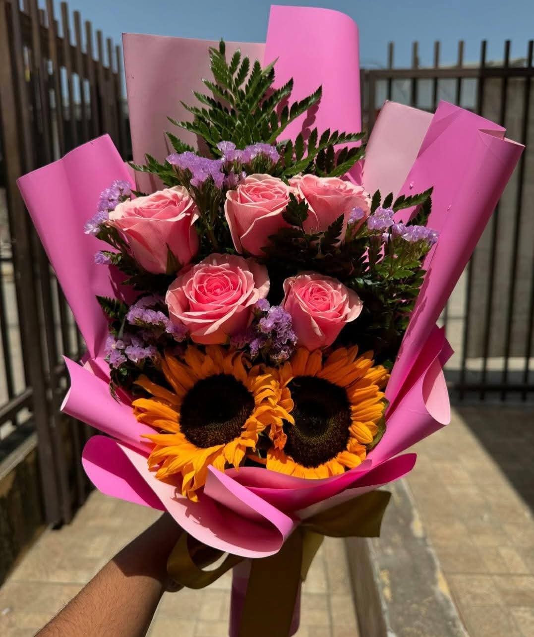 Ramo rosas y girasol
